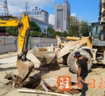 高清肏美屄高温下的坚守｜道路建设者用汗水铺就畅通路